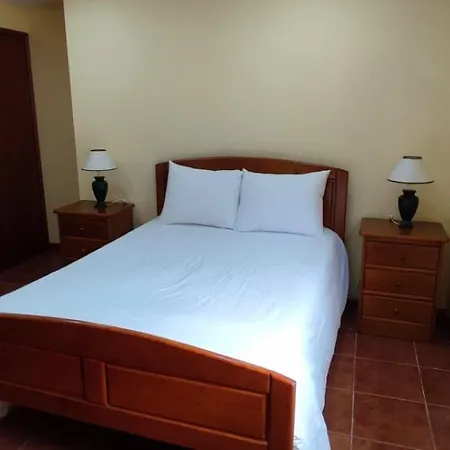 Feriehus House Of Serra Da Cabreira Ruivãis